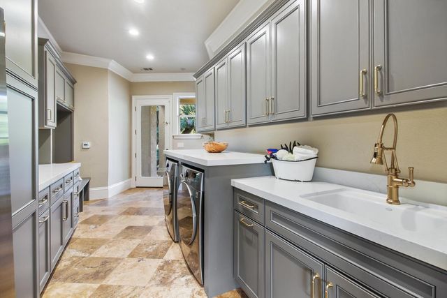 5001 Auburn Folsom Rd, Loomis, CA 95650