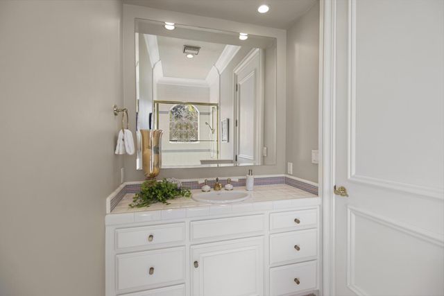 5001 Auburn Folsom Rd, Loomis, CA 95650