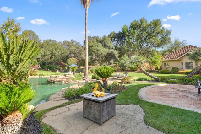 5001 Auburn Folsom Rd, Loomis, CA 95650