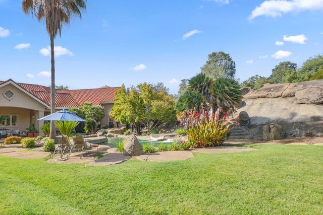 5001 Auburn Folsom Rd, Loomis, CA 95650