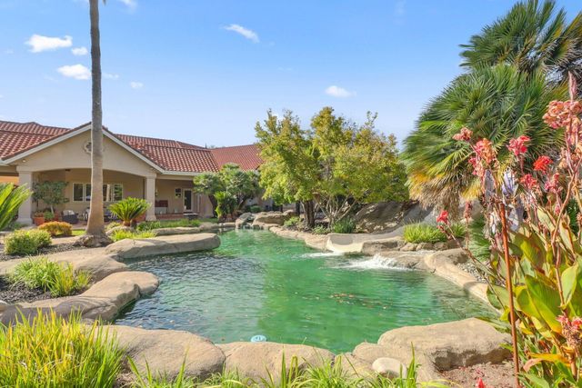 5001 Auburn Folsom Rd, Loomis, CA 95650