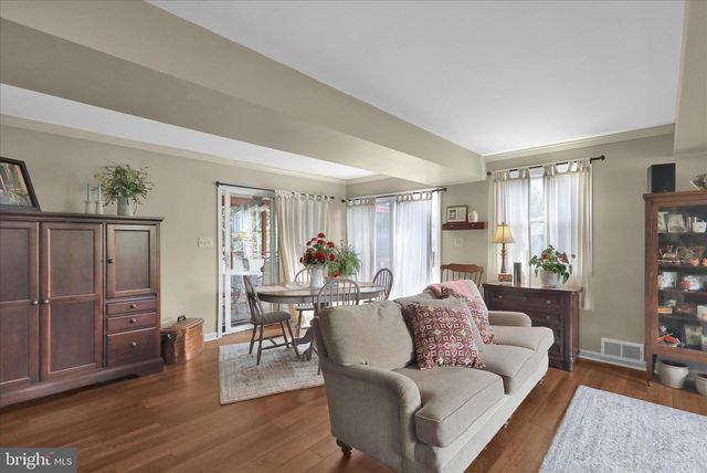 53 JACKSON DR, Lancaster, PA 17603