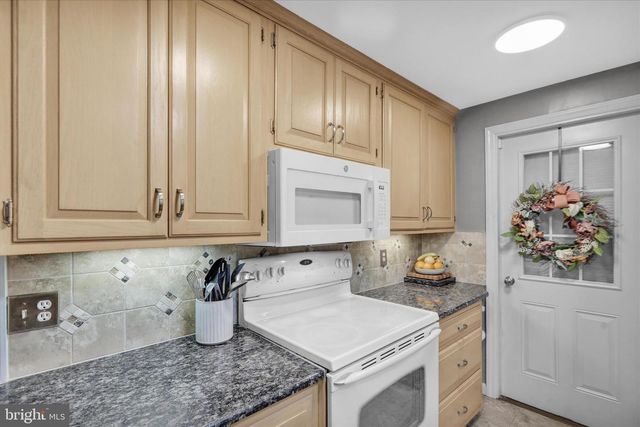 53 JACKSON DR, Lancaster, PA 17603