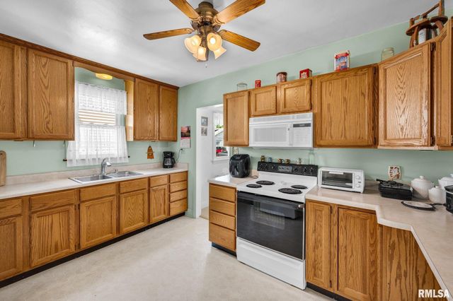 2617 N BIGELOW Street, Peoria, IL 61604