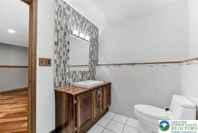 6404 Fir Road, Upper Macungie Twp, PA 18104