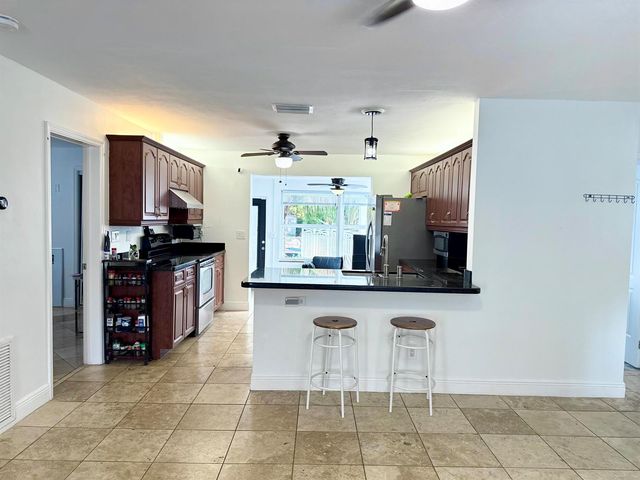 4540 SW 28th Terrace, Dania Beach, FL 33312