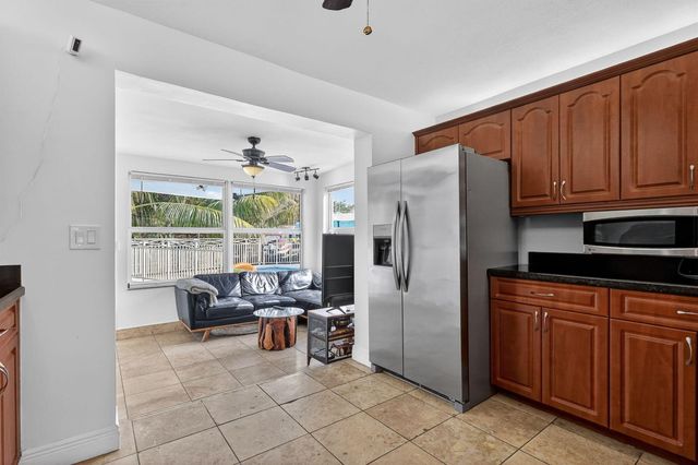 4540 SW 28th Terrace, Dania Beach, FL 33312
