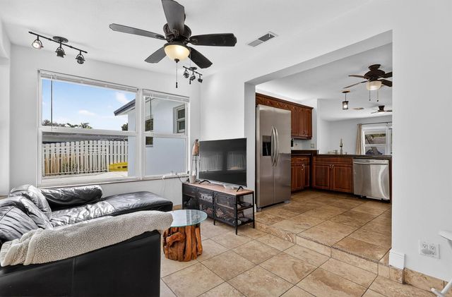 4540 SW 28th Terrace, Dania Beach, FL 33312