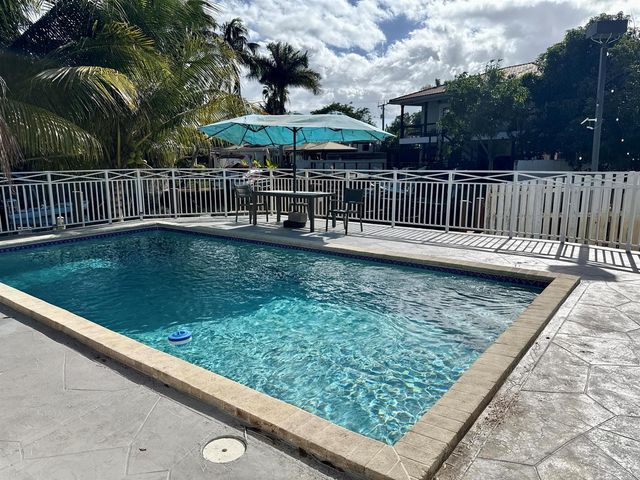 4540 SW 28th Terrace, Dania Beach, FL 33312