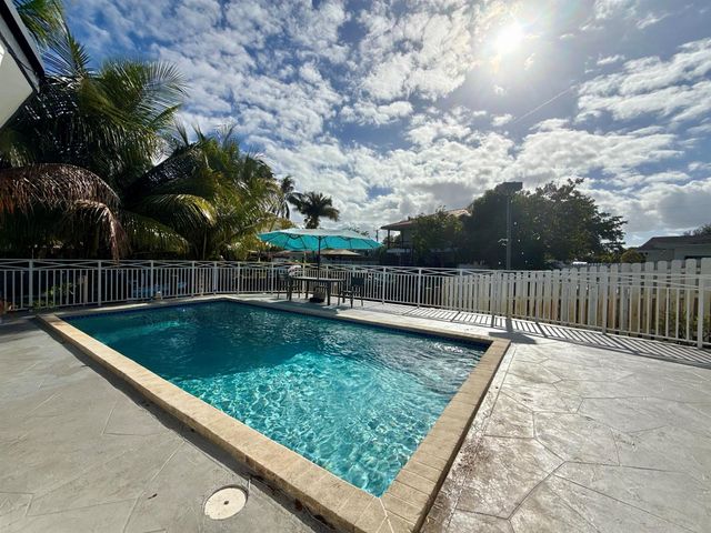 4540 SW 28th Terrace, Dania Beach, FL 33312