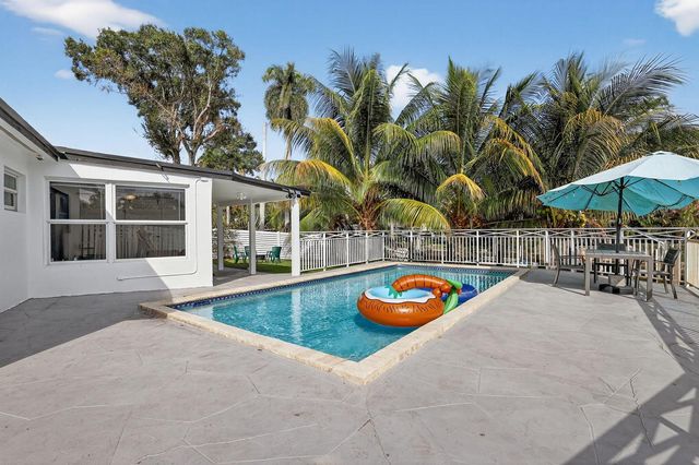 4540 SW 28th Terrace, Dania Beach, FL 33312