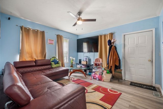 1438 Somerset Ave, Taunton, MA 02780