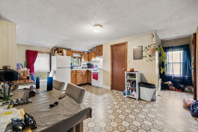 1438 Somerset Ave, Taunton, MA 02780