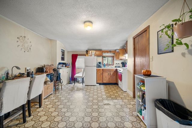 1438 Somerset Ave, Taunton, MA 02780
