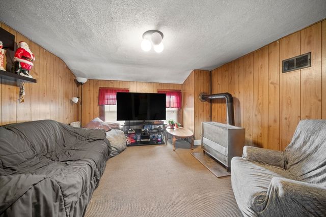 1438 Somerset Ave, Taunton, MA 02780
