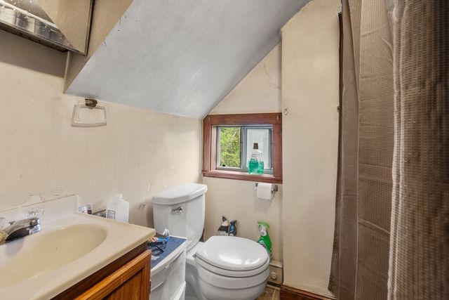 1438 Somerset Ave, Taunton, MA 02780