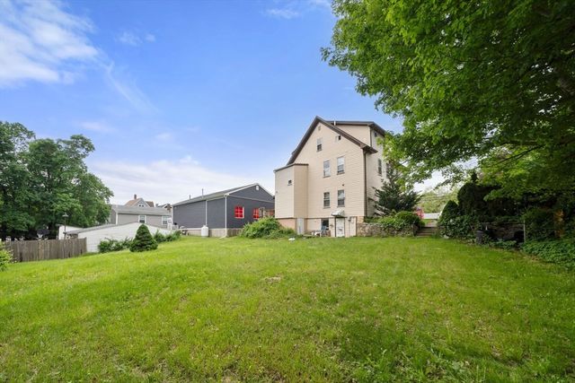1438 Somerset Ave, Taunton, MA 02780