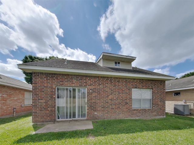 3210 Kelling Street, Houston, TX 77045