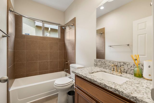 1866 Verrazona Dr, Roseville, CA 95747