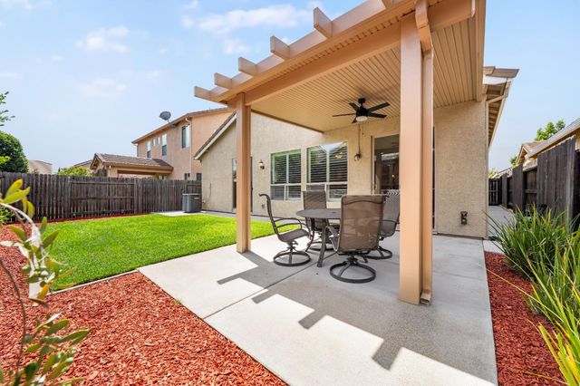 1866 Verrazona Dr, Roseville, CA 95747