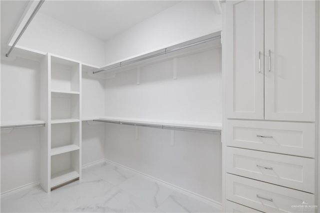 8006 N 48th Lane, Mcallen, TX 78504