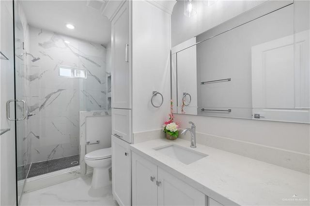 8006 N 48th Lane, Mcallen, TX 78504