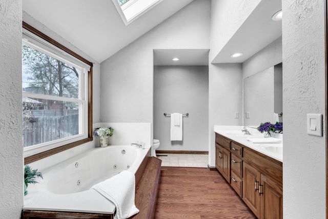 1475 E Burntwood Street, Springfield, MO 65803