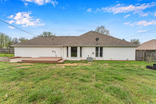 1475 E Burntwood Street, Springfield, MO 65803