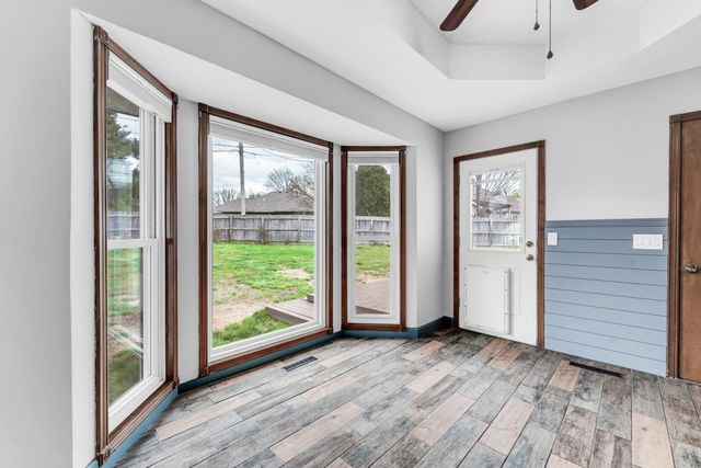 1475 E Burntwood Street, Springfield, MO 65803