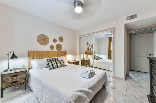 2002 27th Street 3, Galveston, TX 77550