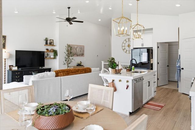 1573 E LYNX LN, Eagle Mountain, UT 84005