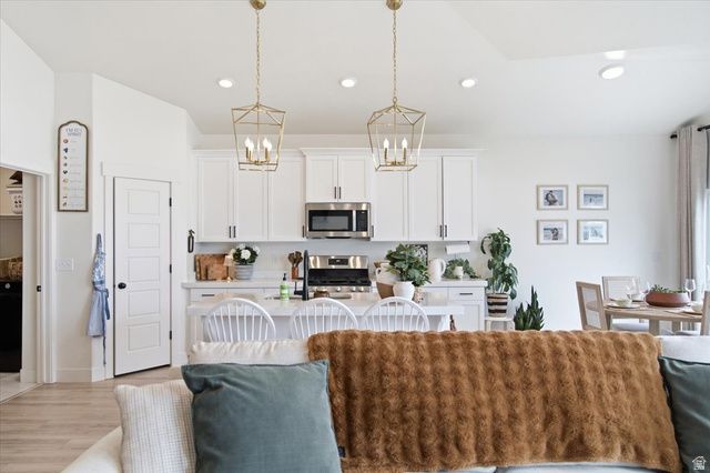 1573 E LYNX LN, Eagle Mountain, UT 84005