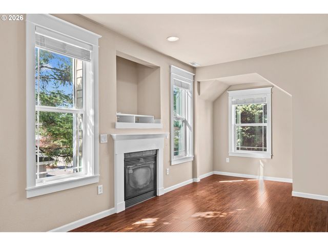 3880 SUMMERLINN Dr, West Linn, OR 97068