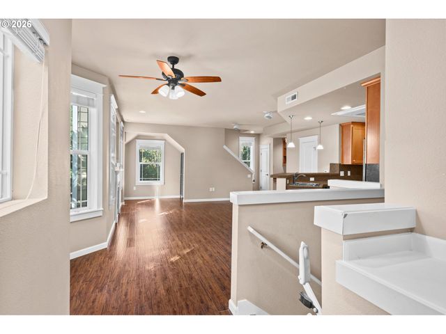 3880 SUMMERLINN Dr, West Linn, OR 97068