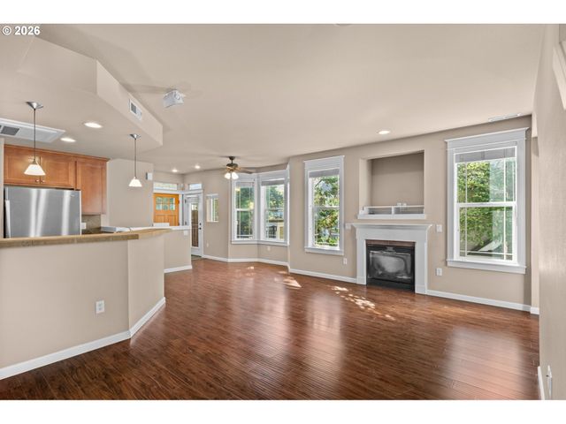 3880 SUMMERLINN Dr, West Linn, OR 97068