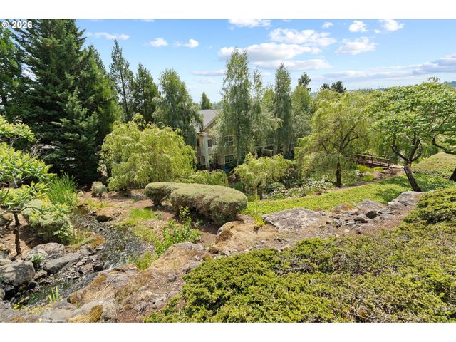 3880 SUMMERLINN Dr, West Linn, OR 97068