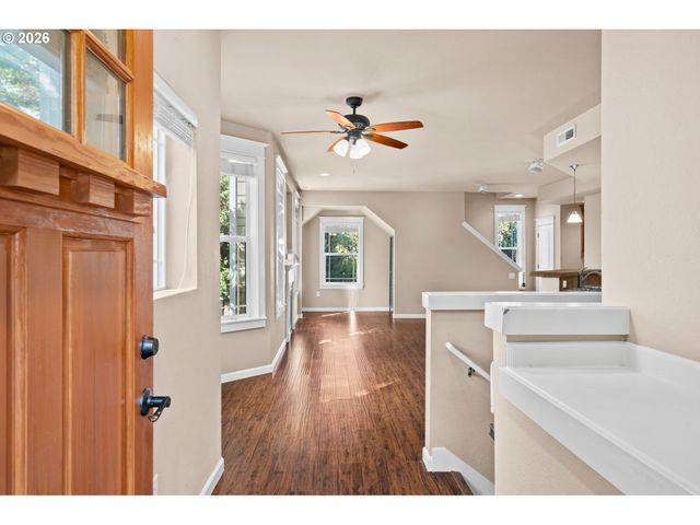 3880 SUMMERLINN Dr, West Linn, OR 97068