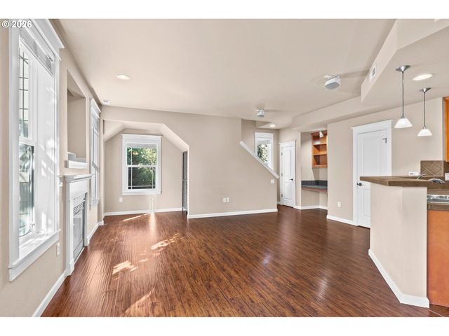 3880 SUMMERLINN Dr, West Linn, OR 97068