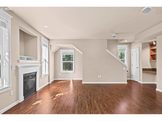 3880 SUMMERLINN Dr, West Linn, OR 97068