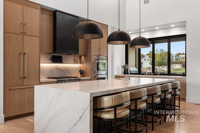 2444 W Floating Feather Rd, Eagle, ID 83616