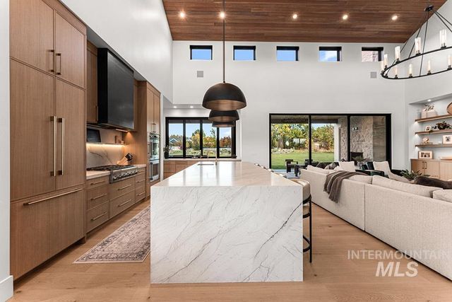 2444 W Floating Feather Rd, Eagle, ID 83616