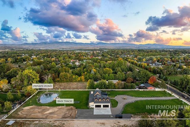 2444 W Floating Feather Rd, Eagle, ID 83616
