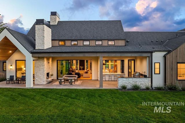 2444 W Floating Feather Rd, Eagle, ID 83616