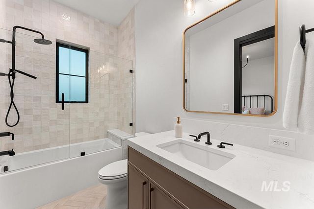 2444 W Floating Feather Rd, Eagle, ID 83616