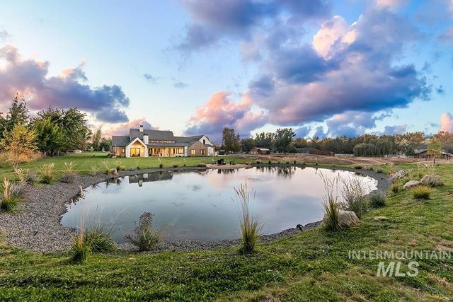 2444 W Floating Feather Rd, Eagle, ID 83616