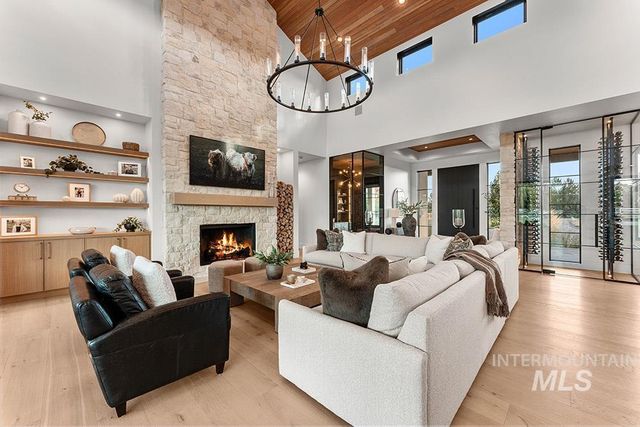 2444 W Floating Feather Rd, Eagle, ID 83616