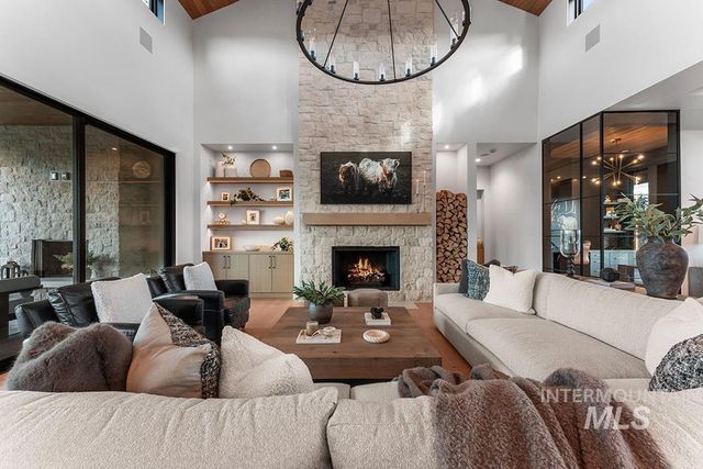 2444 W Floating Feather Rd, Eagle, ID 83616