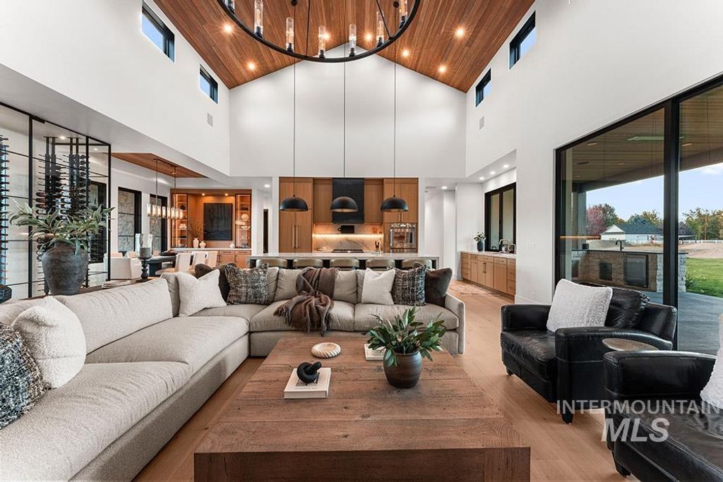 2444 W Floating Feather Rd, Eagle, ID 83616 photo 10