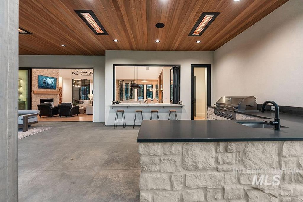 2444 W Floating Feather Rd, Eagle, ID 83616 photo 5