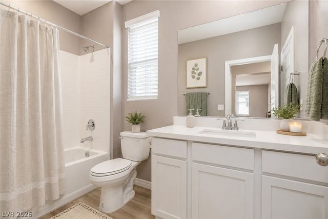 9734 Pacific Pine Street, Las Vegas, NV 89143